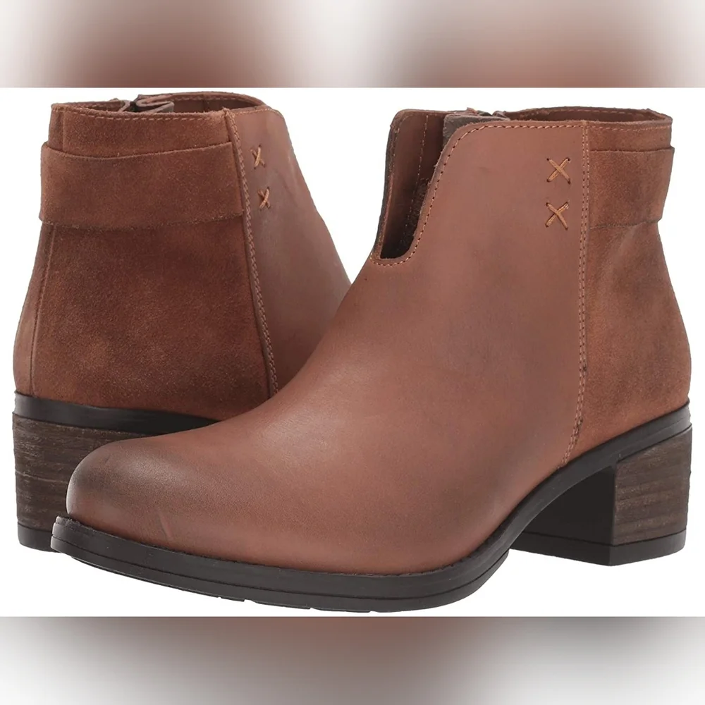Skechers Women’s Leather Waterproof Round Toe Block Heel Fleek Cognac Boots